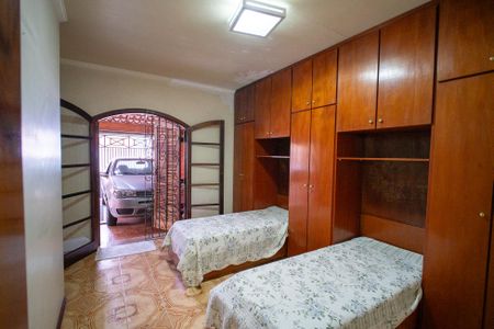 Casa à venda com 293m², 4 quartos e 3 vagas Casa à venda com 293m², 4 quartos e 3 vagasQuarto 3