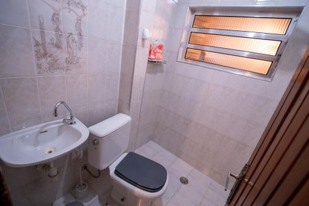 Casa à venda com 293m², 4 quartos e 3 vagas Casa à venda com 293m², 4 quartos e 3 vagasBanheiro 3