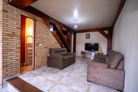 Casa à venda com 293m², 4 quartos e 3 vagas Casa à venda com 293m², 4 quartos e 3 vagasSala
