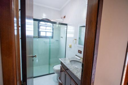 Casa à venda com 293m², 4 quartos e 3 vagas Casa à venda com 293m², 4 quartos e 3 vagasBanheiro 1
