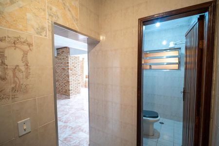 Casa à venda com 293m², 4 quartos e 3 vagas Casa à venda com 293m², 4 quartos e 3 vagasÁrea de Serviço
