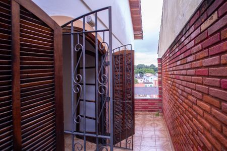 Casa à venda com 293m², 4 quartos e 3 vagas Casa à venda com 293m², 4 quartos e 3 vagasVaranda suíte