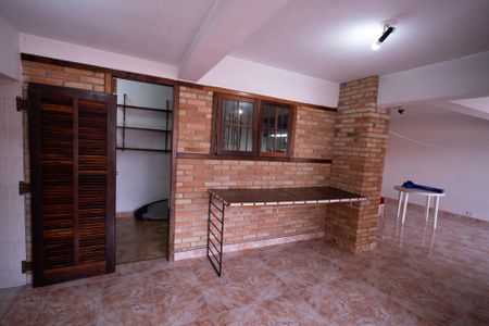 Casa à venda com 293m², 4 quartos e 3 vagas Casa à venda com 293m², 4 quartos e 3 vagasÁrea de Serviço