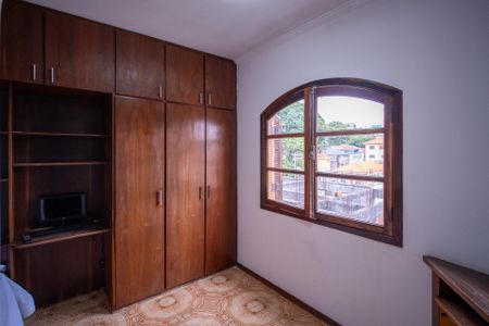 Casa à venda com 293m², 4 quartos e 3 vagas Casa à venda com 293m², 4 quartos e 3 vagasQuarto 2