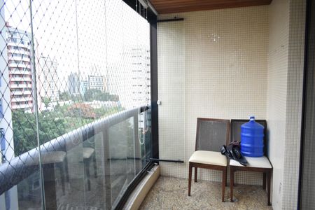 Apartamento à venda com 105m², 3 quartos e 2 vagasSacada