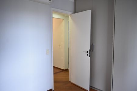 Apartamento à venda com 105m², 3 quartos e 2 vagasQuarto 1
