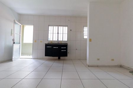 Casa à venda com 32m², 1 quarto e sem vagaSala, Cozinha e Área de Serviço