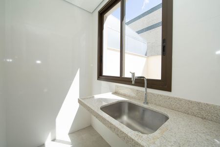 Apartamento à venda com 84m², 2 quartos e 2 vagasÁrea de serviço