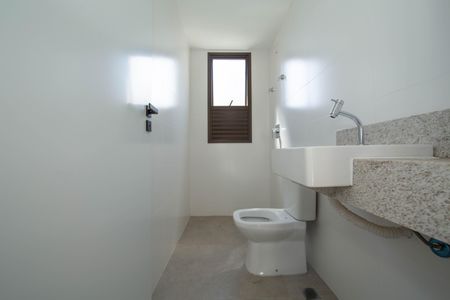 Apartamento à venda com 84m², 2 quartos e 2 vagasBanheiro da Suíte