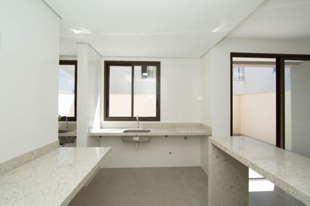 Apartamento à venda com 84m², 2 quartos e 2 vagasCozinha