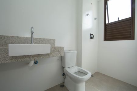 Apartamento à venda com 84m², 2 quartos e 2 vagasBanheiro social