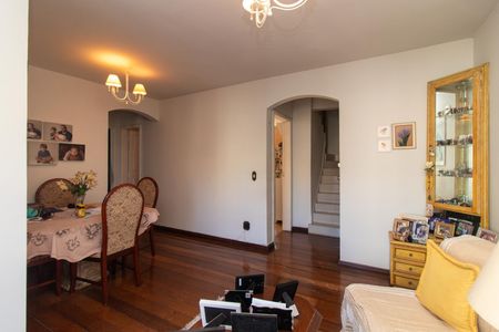 Apartamento à venda com 211m², 3 quartos e 2 vagasSala