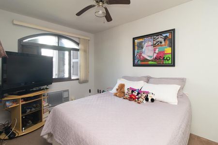 Apartamento à venda com 211m², 3 quartos e 2 vagasQuarto 2