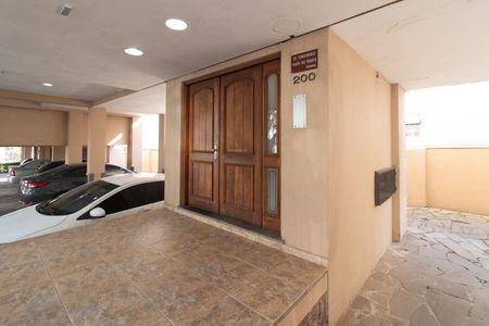 Apartamento à venda com 211m², 3 quartos e 2 vagasEntrada