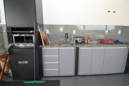 Casa para alugar com 3 quartos, 360m² em Solar do Madeira, Contagem