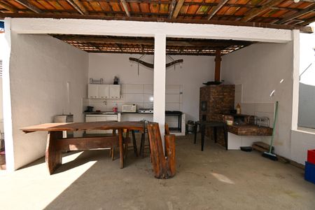 Casa para alugar com 3 quartos, 360m² em Solar do Madeira, Contagem