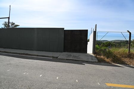 Casa para alugar com 3 quartos, 360m² em Solar do Madeira, Contagem