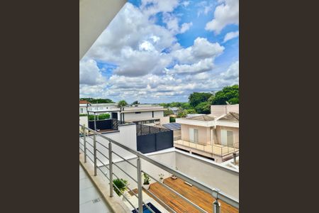 Casa de condomínio à venda com 272m², 4 quartos e 4 vagasÁrea externa