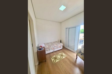 Casa de condomínio à venda com 272m², 4 quartos e 4 vagasQuarto