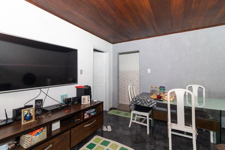 Sala de casa para alugar com 2 quartos, 95m² em Padre Miguel, Rio de Janeiro