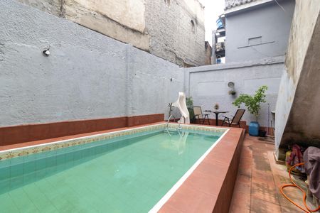 Casa para alugar com 95m², 2 quartos e 1 vaga Casa para alugar com 95m², 2 quartos e 1 vagaPiscina