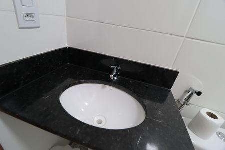 Apartamento para alugar com 56m², 2 quartos e 1 vagaBanheiro do Quarto 1