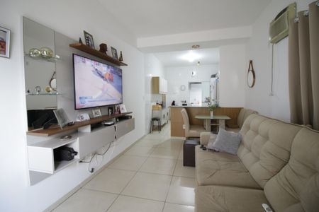 Sala de casa de condomínio à venda com 2 quartos, 170m² em Taquara, Rio de Janeiro