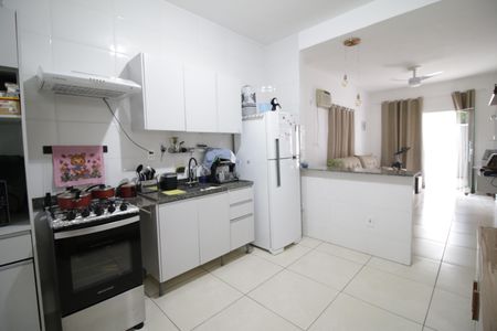Casa de condomínio à venda com 170m², 2 quartos e 1 vagaCozinha