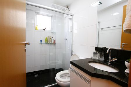 Apartamento à venda com 77m², 3 quartos e 2 vagasBanheiro Social