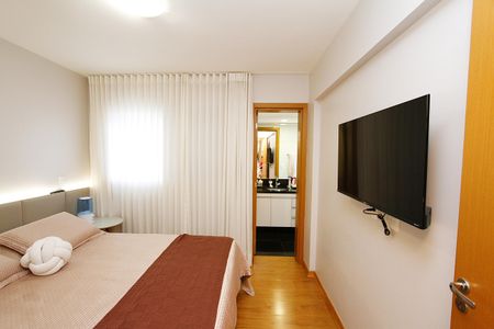 Apartamento à venda com 77m², 3 quartos e 2 vagasQuarto 1 - Suíte