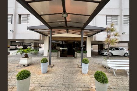 Apartamento para alugar com 78m², 2 quartos e 1 vaga Apartamento para alugar com 78m², 2 quartos e 1 vagaHall de entrada