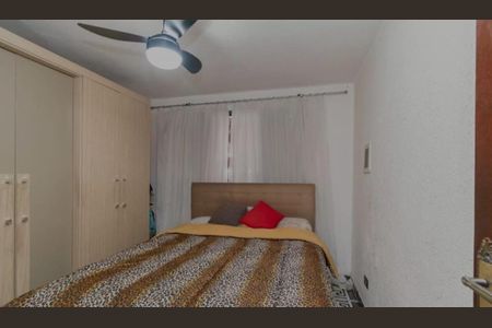 Foto 04 de casa à venda com 4 quartos, 145m² em Vila Chuca, São Paulo