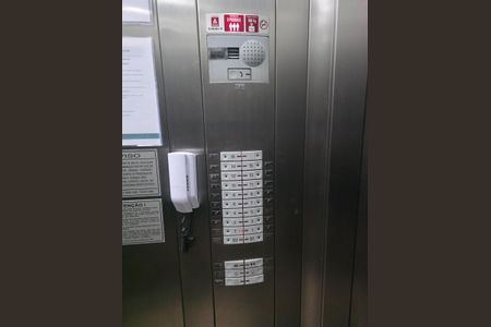 Apartamento à venda com 101m², 2 quartos e 3 vagasElevador