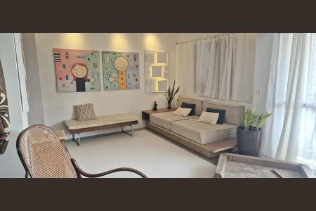Apartamento à venda com 101m², 2 quartos e 3 vagasSala