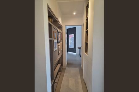 Apartamento à venda com 101m², 2 quartos e 3 vagasCorredor