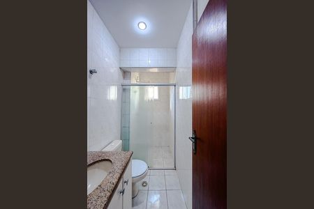 Banheiro de apartamento para alugar com 1 quarto, 40m² em Vila Monumento, São Paulo