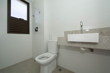 Apartamento à venda com 77m², 2 quartos e 2 vagasBanheiro 2