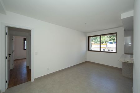 Apartamento à venda com 77m², 2 quartos e 2 vagasSala