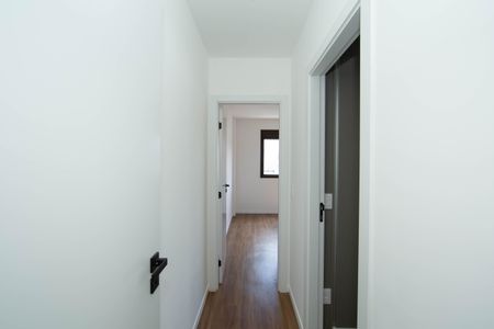 Apartamento à venda com 77m², 2 quartos e 2 vagasCorredor