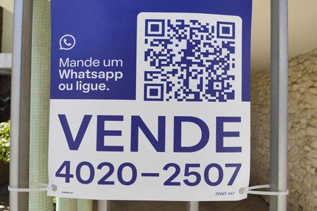 Casa à venda com 127m², 2 quartos e 1 vaga Casa à venda com 127m², 2 quartos e 1 vagaFachada