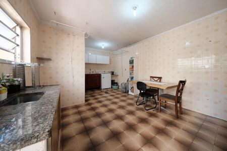 Casa à venda com 127m², 2 quartos e 1 vagaEdícula