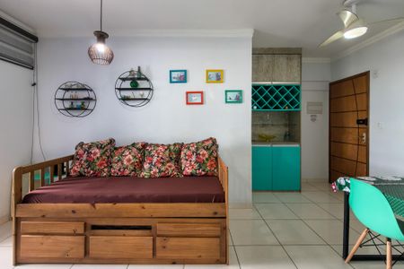 Sala de apartamento para alugar com 1 quarto, 74m² em Maracanã, Praia Grande