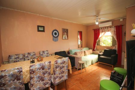 Sala de casa à venda com 4 quartos, 100m² em Coronel Aparicio Borges, Porto Alegre