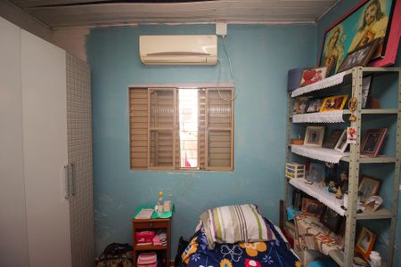 Casa à venda com 100m², 4 quartos e 2 vagasQuarto 2