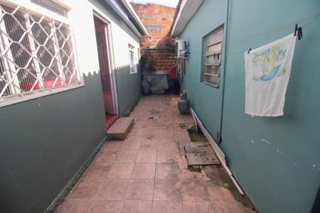 Casa à venda com 100m², 4 quartos e 2 vagasQuintal