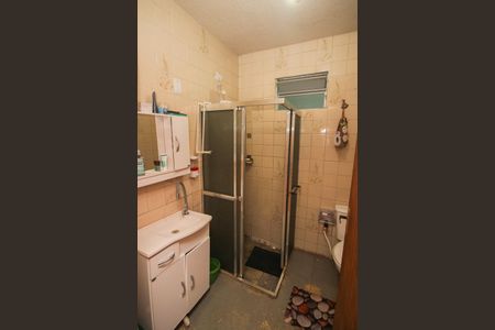 Casa à venda com 100m², 4 quartos e 2 vagasBanheiro