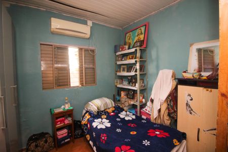 Casa à venda com 100m², 4 quartos e 2 vagasQuarto 2