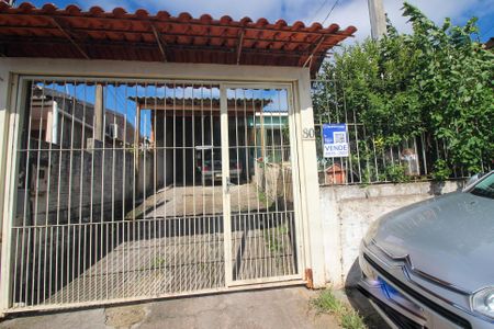 Casa à venda com 100m², 4 quartos e 2 vagasFachada