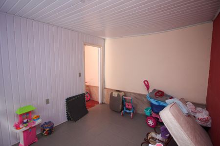 Casa à venda com 100m², 4 quartos e 2 vagasQuarto 4