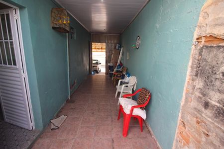 Casa à venda com 100m², 4 quartos e 2 vagasQuintal